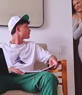 แม่เลี้ยงร่านควย ยั่วเย็ดลูกเลี้ยงหนุ่มวันรุ่นจนควยแข็ง แล้วให้ลูกเลี้ยงเย็ดหี แม่เลี้ยงร่านควย ยั่วเย็ดลูกเลี้ยงหนุ่มวันรุ่นจนควยแข็ง แล้วให้ลูกเลี้ยงเย็ดหี