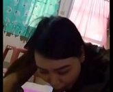 ดูหนังโป๊xxxแล้วโทรตามน้องข้างบ้านมาอมควยให้  