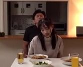 เด็กอะใรหื่นกามจริงๆหีแน่นๆรูดขึ้นลงหัวควยน้าเขย มันช่างเสียวดีจริงๆหีเด็กสาวคนนี้มันแน่นควยดีจัง  