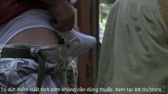 หนังโป๊เอเชียรุมเย็ดแม่ม่ายในหมู่บ้านน้ำล้างหีเลียแล้วเย็ดxxx  