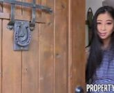 หนุ่มทำคอนเทนต์เคาะประตูบ้านสาว ขอเอาหีที1 จะยอมให้เอาควยเย็ดหีไหมมาดูกัน  