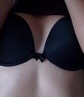 เมียน้าชายดูหนังโป๊แล้วอยากโดนเย็ดชวนหลานชายแอบเย็ดกัน  