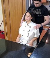 หลอกนวดน้องสาวจนเพลินแล้วล้วงนมจนเงี่ยนเย็ดกันมันส์เลย  