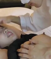 xxxเย็ดซาดิสสาวน่ารักเมาแล้วโดนกลุ่มหื่นกามลากจากผับมาเย็ด  