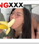 ดูหนังโป๊XXXหมอสาวเกาหลี เกิดเงี่ยนควยหลังตรวจคนไข้ ชวนคุณหมอชายอีกคนมาเย็ด โดนล้วงควยให้เป่าและดูด ก่อนจะโดนเย็ดสดหีต่อไปเสียว  