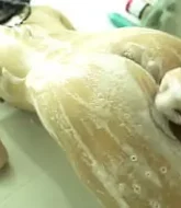 หนังxxx คู่รักอาบน้ำด้วยกัน ถูสบู่ให้กัน แฟนหนุ่มล้างหี แหย่หีให้ ฟองสบู่ยังไม่ทันได้ล้างเย็ดกันแล้วจ้า  