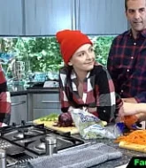 หนังโป๊แนวครอบครัวมั่วเซ็กส์ คุณพ่อทีเด็ด เย็ดลูกสาวคู่แฝดในครัวตอนทำอาหาร  