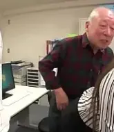 ดูหนังโป๊สาวสวยเซ็กซีมาอบรมดูแลคนชรา แต่ดันโดนคนแก่ชายทั้ง5จับแก้ผ้ารุมเย็ดหีสวิงกิ้งxxx  