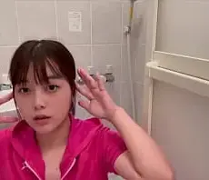 คลิปxxxดูหนังโป๊สาววัยรุ่นเวียดนามโดนหลอกไปเป็นนางเอกหนังโป๊ AV โดนจับถ่ายหนังเย็ดหีหลายเรื่องเลย  